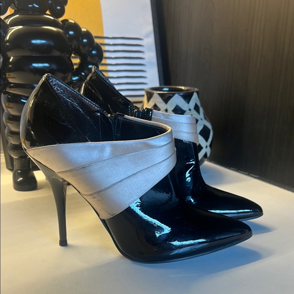 Casadei Black and Cream Women's Heels (Rare) Never Worn
